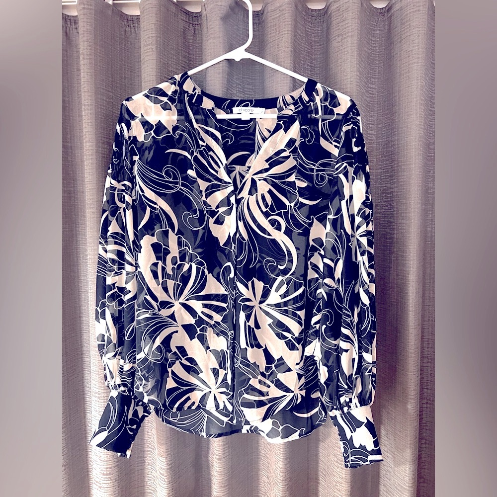 Chico's Navy and Cream Blouse NWOT